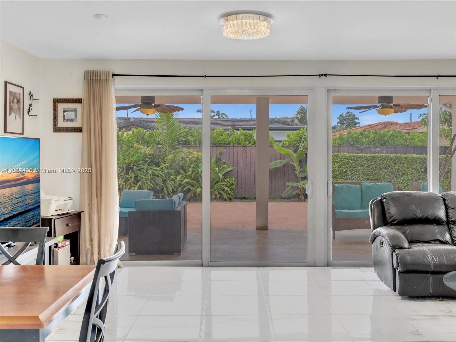 TREASURE ISLAND - Residential