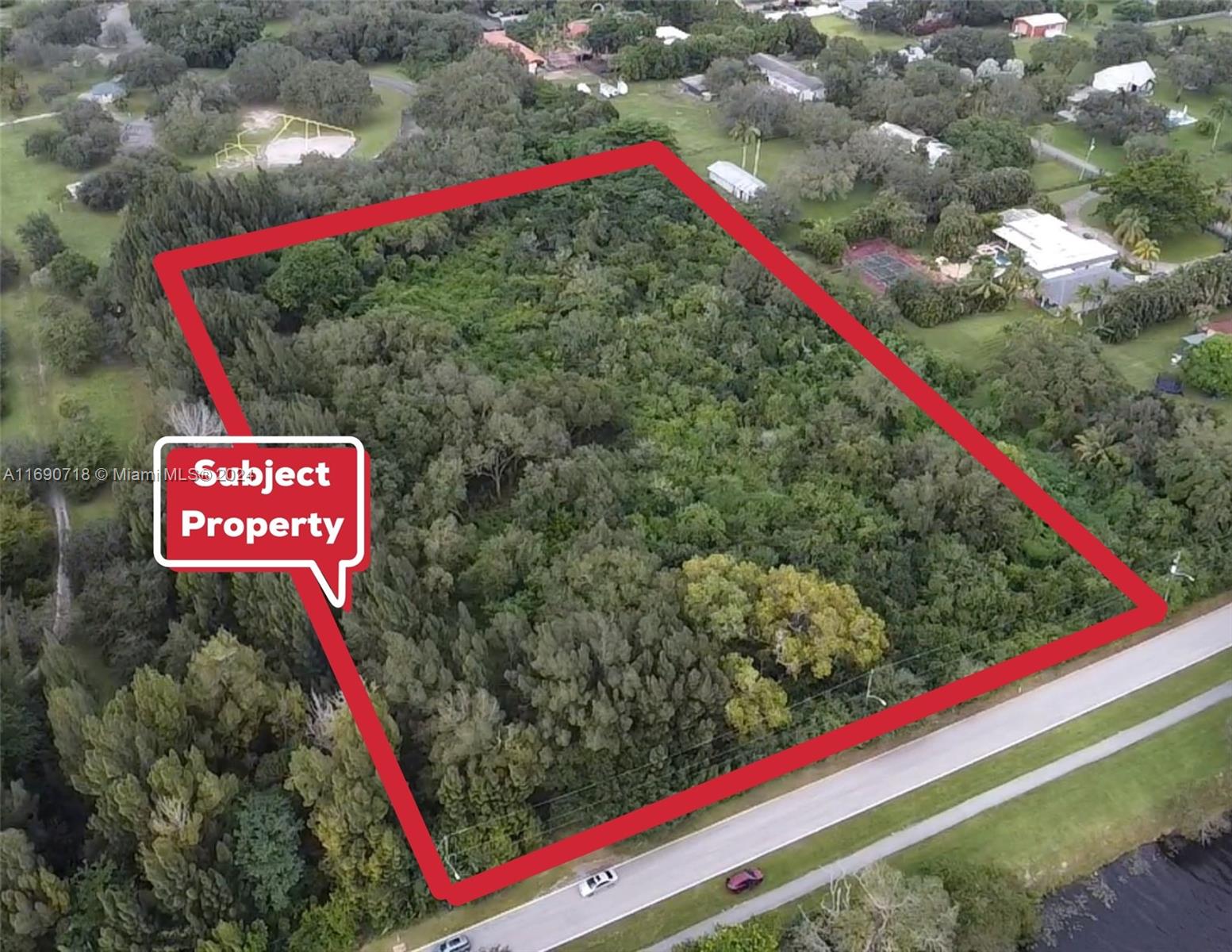 A premier 5-acre (217,758 SF) development opportunity in Davie, Florida. Located directly on Griffin Road between Nob Hill Rd and Pine Island Rd, this versatile parcel is minutes from I-595 and I-75, with easy access to nearby retail, dining, and entertainment. Davie, known for its rapid growth and international appeal, offers an ideal setting for diverse development options.
Zoned A-1, the property allows for single-family homes and agricultural uses, giving developers flexibility for residential and rural-style projects. Potential includes creating four to five 1-acre luxury estates or a dream family compound, with ample space for equestrian activities, farming, or a custom residential enclave. This is a rare chance to develop in one of South Florida's fastest-growing markets.