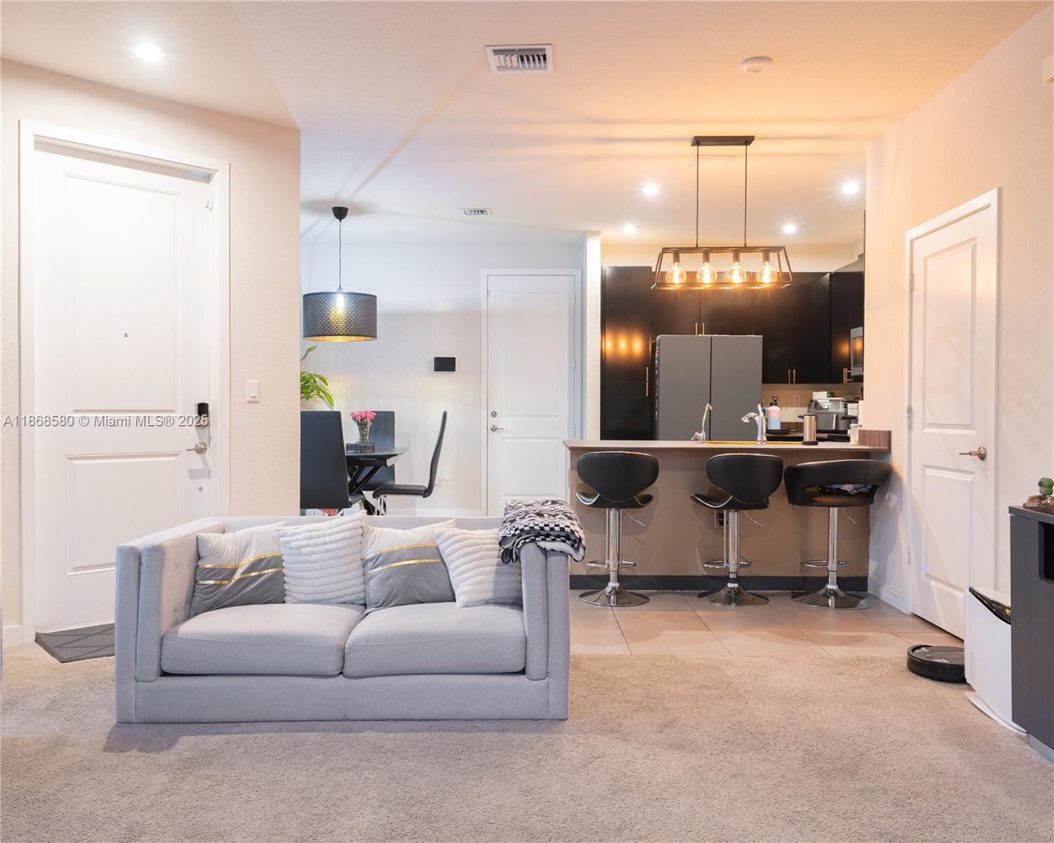 MC RESIDENTIAL - Residential