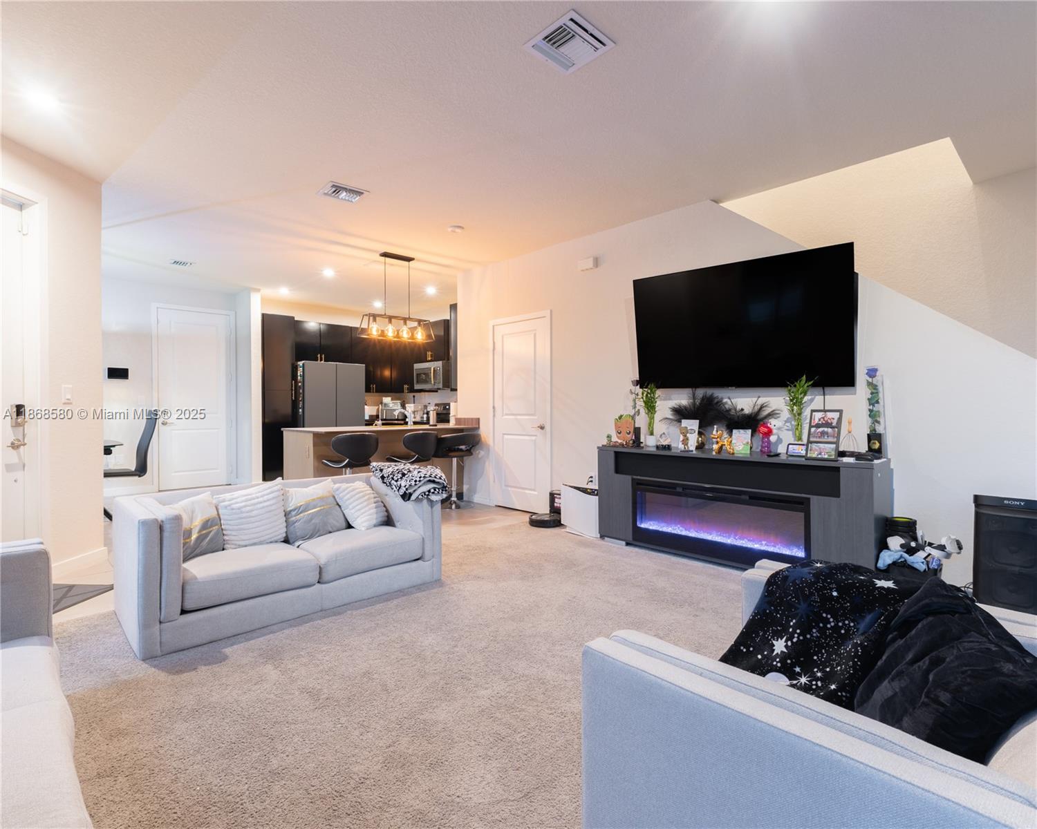 MC RESIDENTIAL - Residential