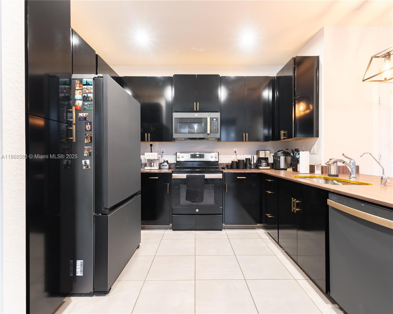 MC RESIDENTIAL - Residential