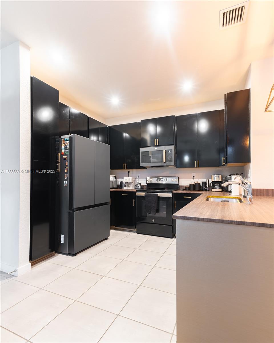 MC RESIDENTIAL - Residential