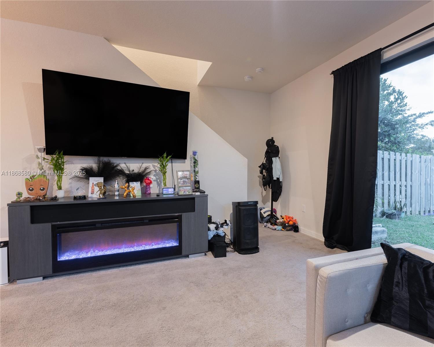 MC RESIDENTIAL - Residential