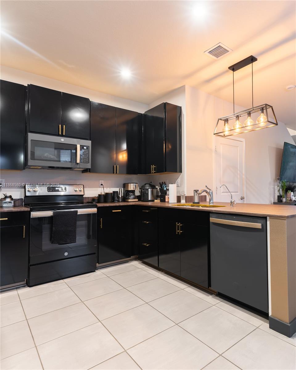 MC RESIDENTIAL - Residential