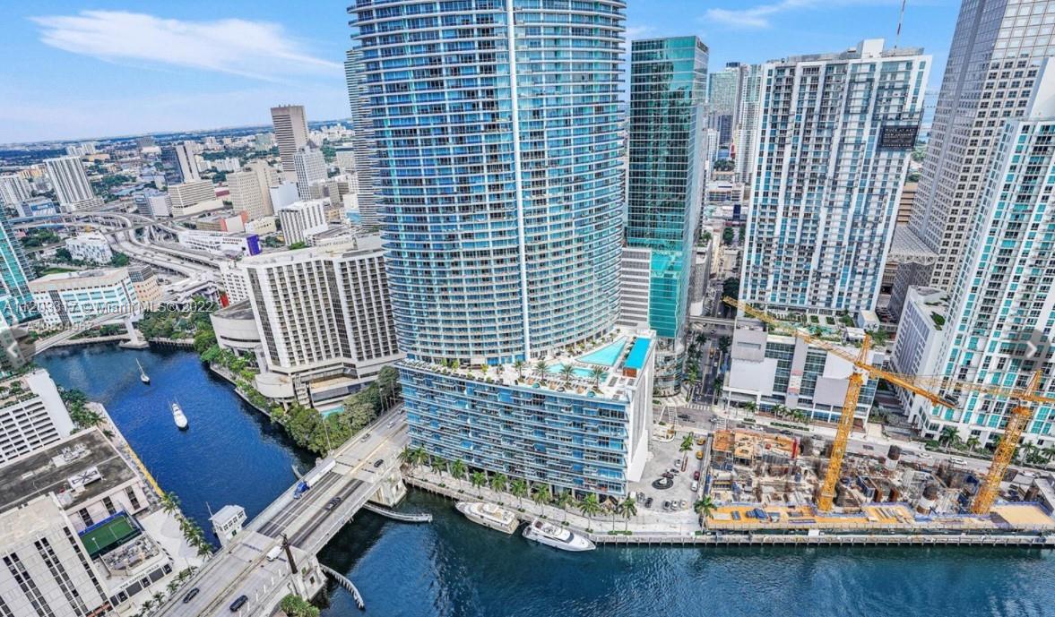 ICONBRICKELL CONDO NO 1 - Residential
