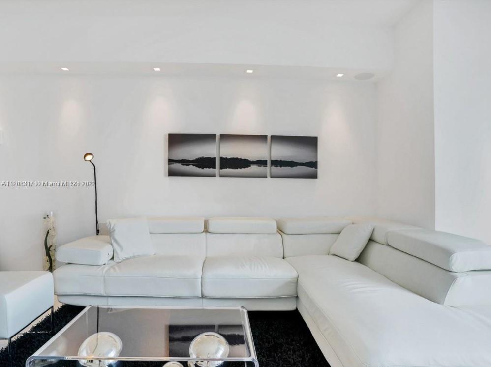 ICONBRICKELL CONDO NO 1 - Residential