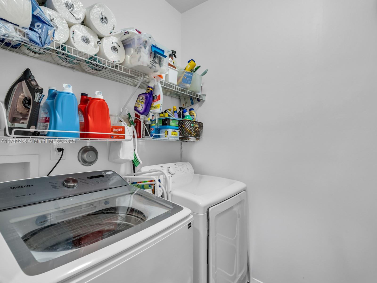 VILLAGE AT SAILBOAT BEND - Residential Lease