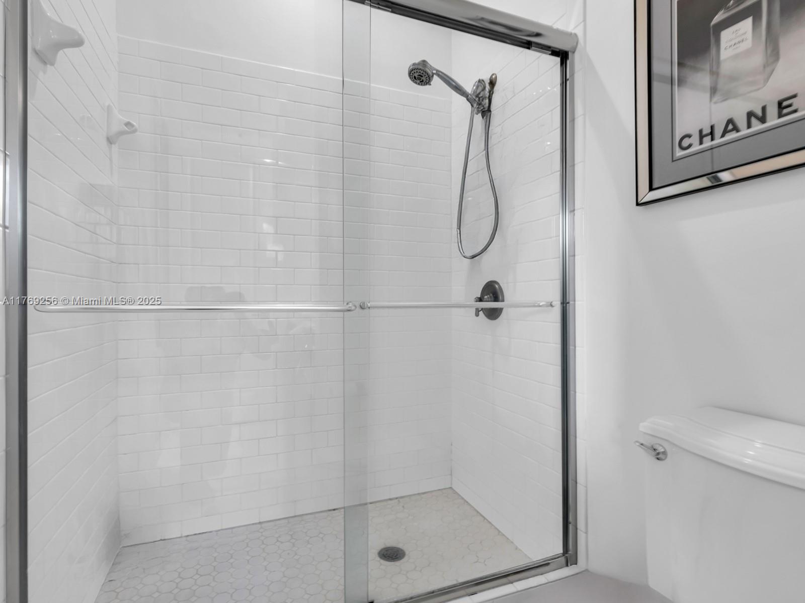 VILLAGE AT SAILBOAT BEND - Residential Lease