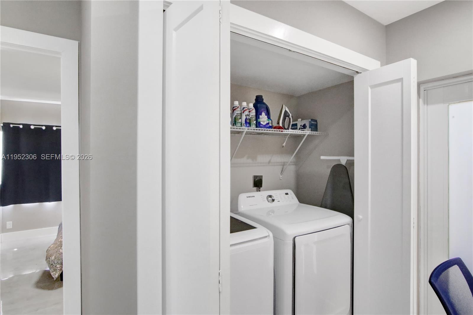 COUNTRY CLUB HOMES - Residential