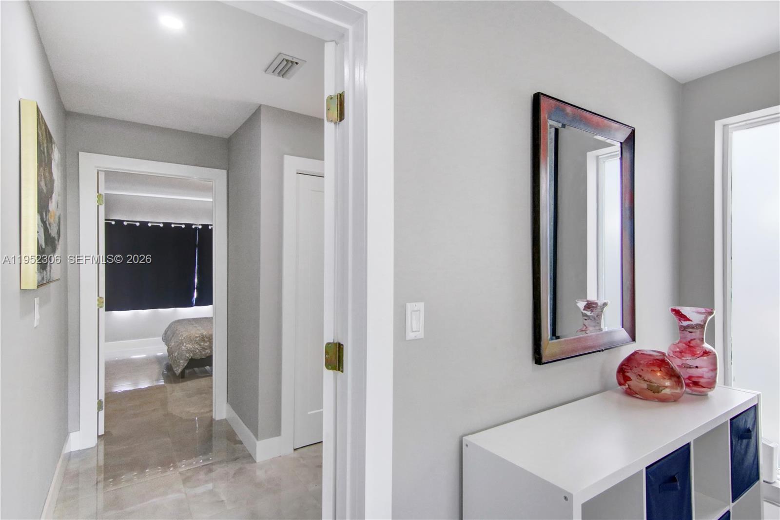 COUNTRY CLUB HOMES - Residential