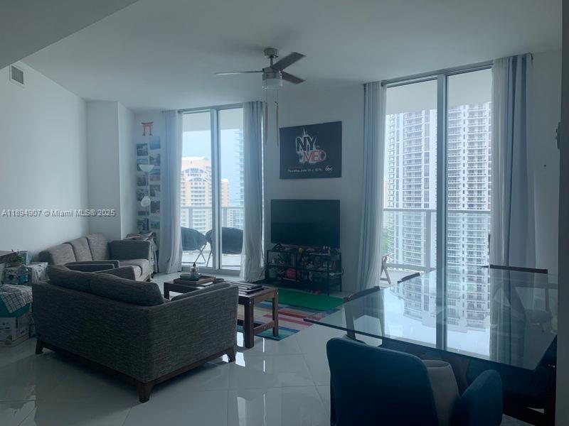 MET 1 CONDO - Residential Lease