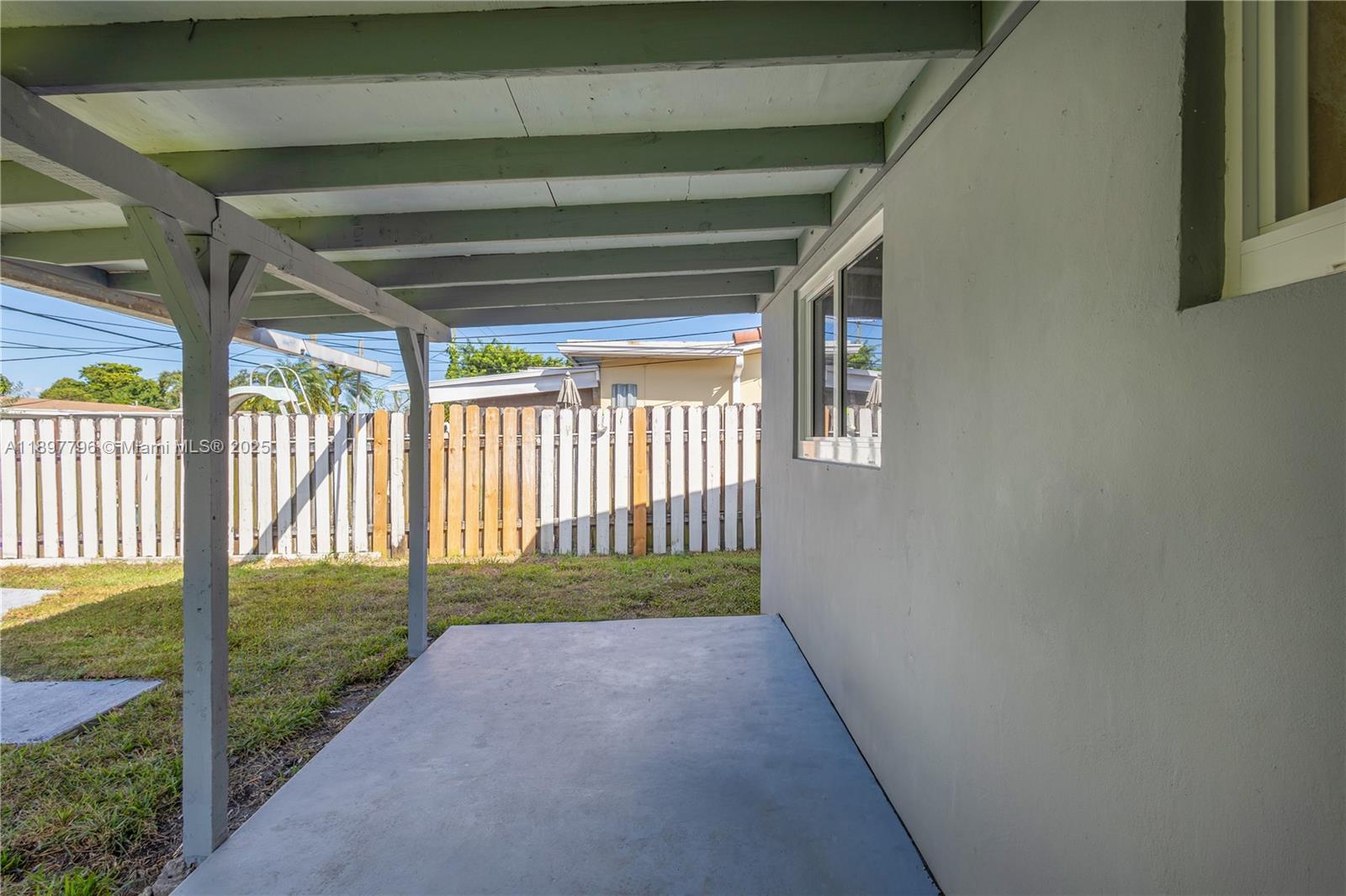 DRIFTWOOD PLAZA NO 3 - Residential