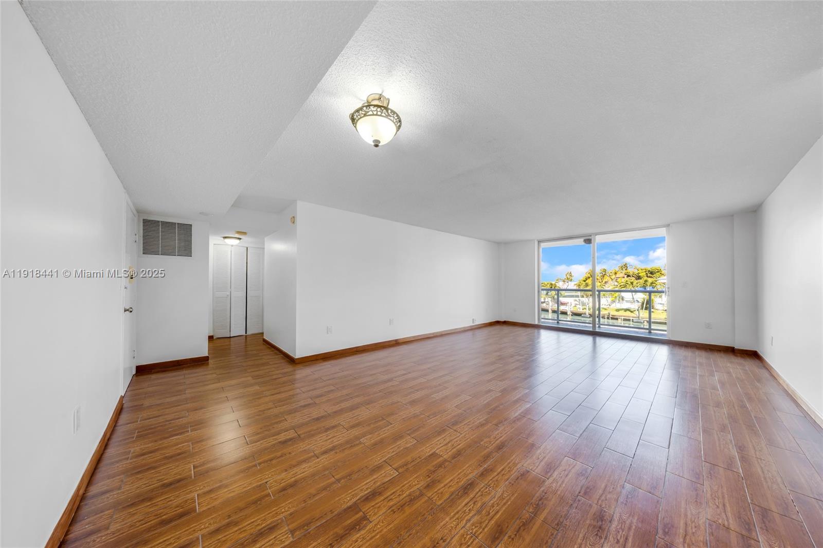 Stratford House Condo - Residential Lease