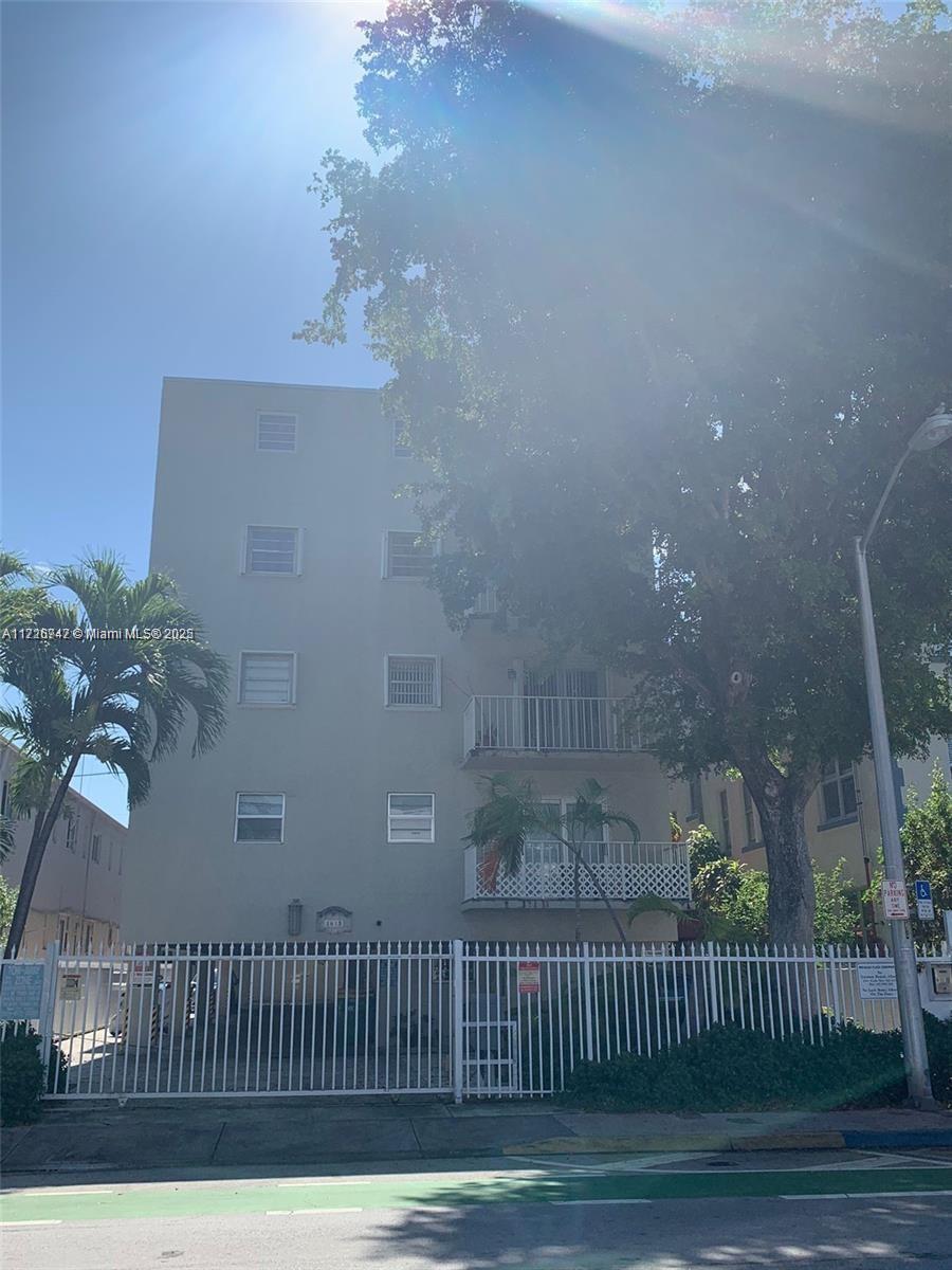 Property for Sale at 1615 Meridian Ave 202, Miami Beach, Miami-Dade County, Florida - Bedrooms: 1 
Bathrooms: 1  - $305,000