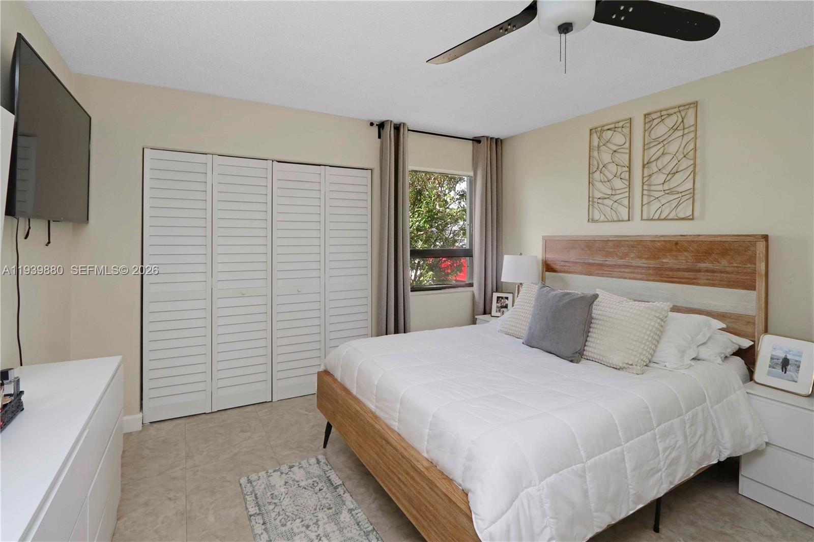 SOUTHERN ESTS 7TH ADDN SE - Residential