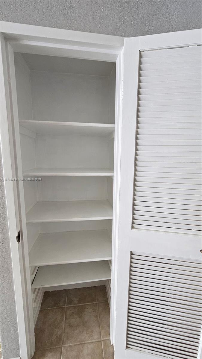 THE WAVE CONDO - Residential Lease