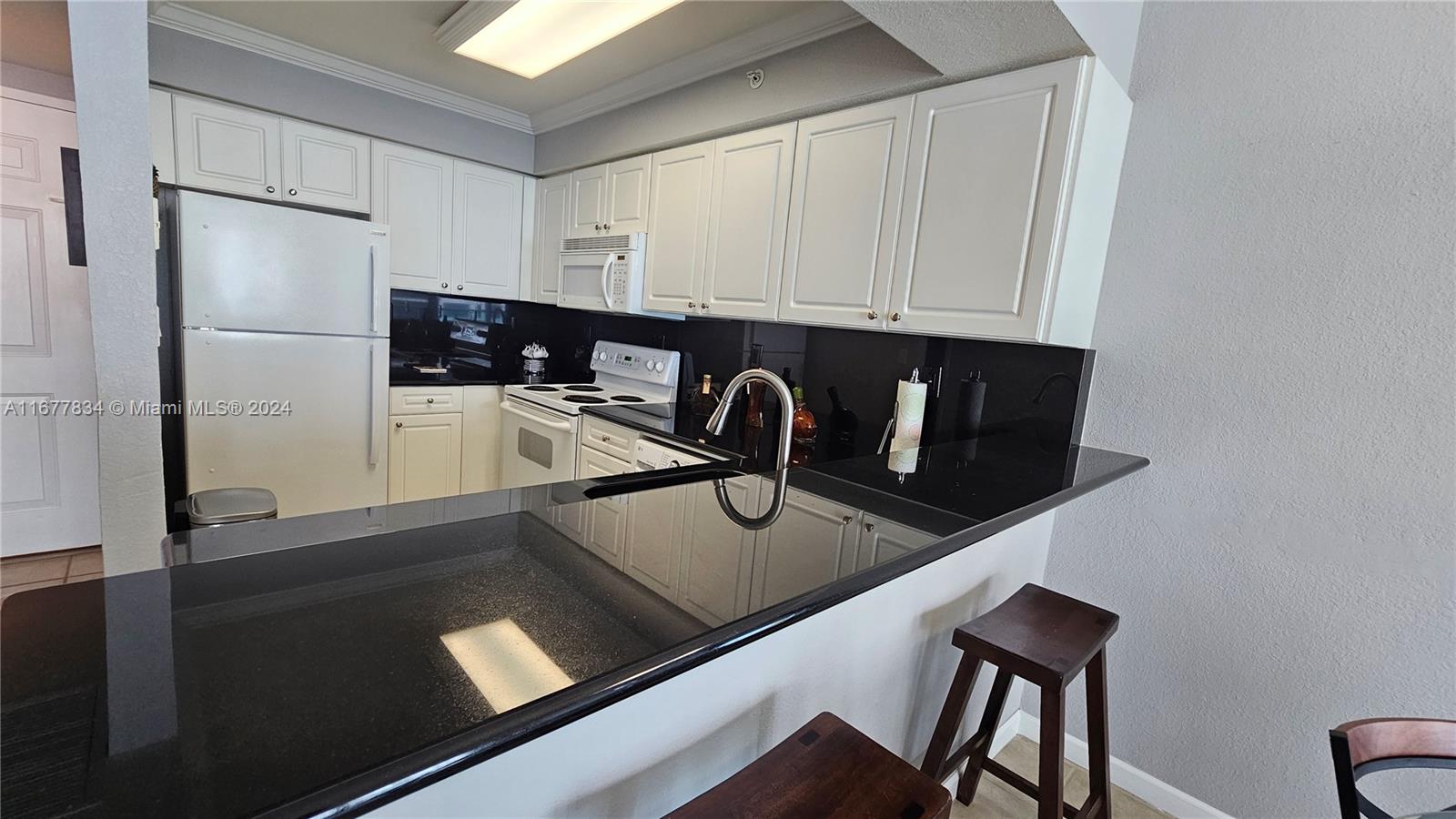 THE WAVE CONDO - Residential Lease