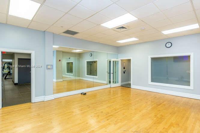 THE WAVE CONDO - Residential Lease