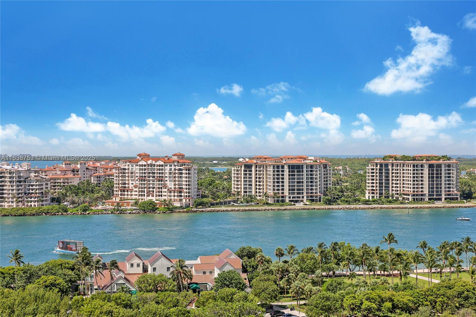CONTINUUM ON SOUTH BEACH - Residential