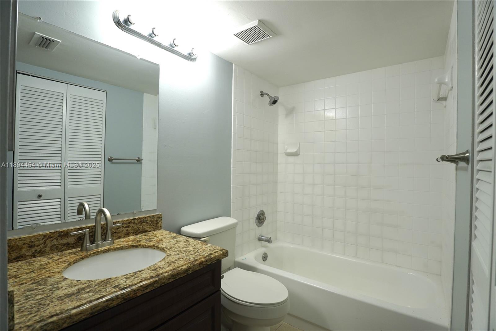 STERLING VILLAGES OF PALM - Residential Lease