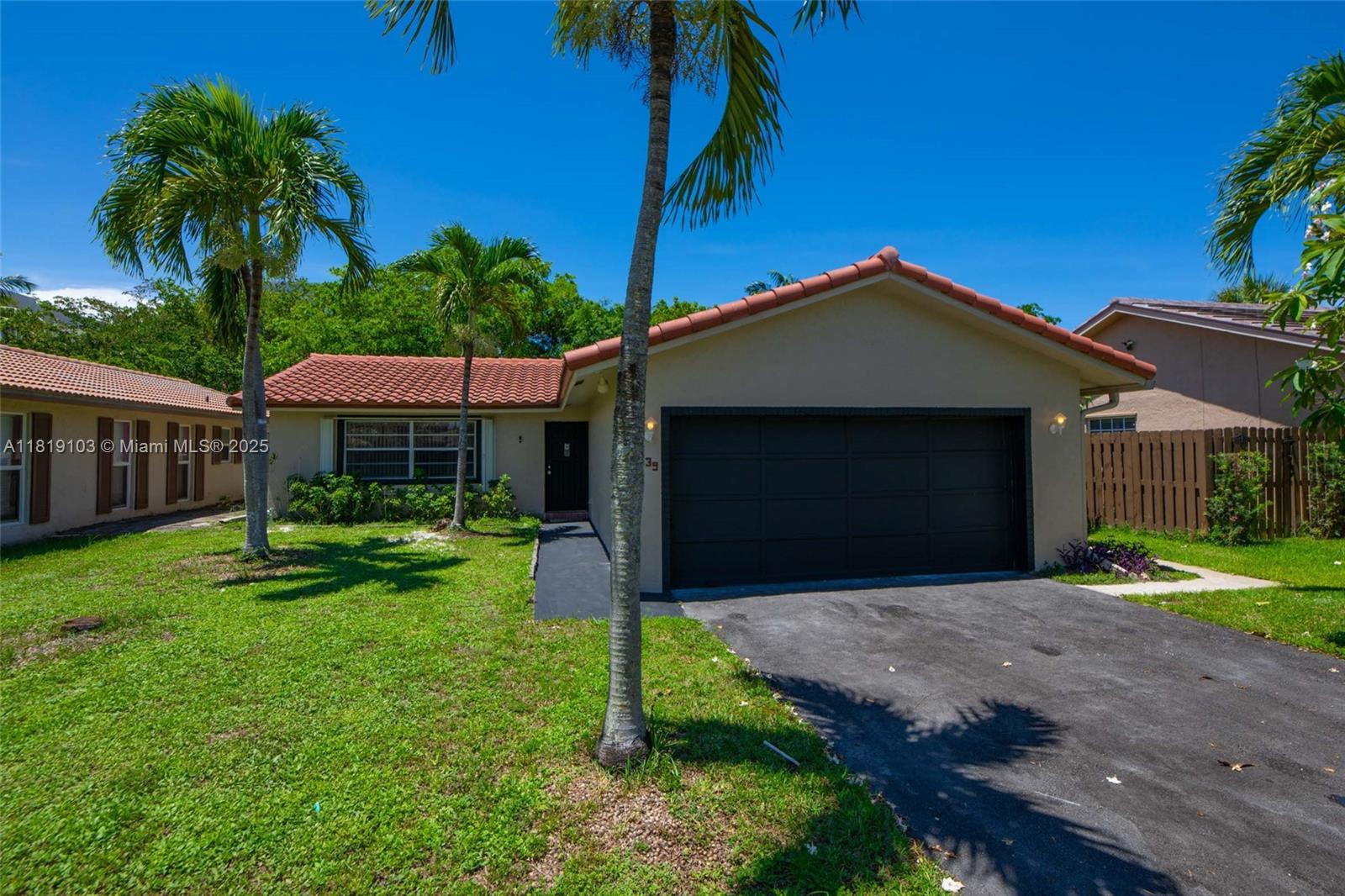 9039 Nw 21st Ct, Coral Springs, Broward County, Florida - 3 Bedrooms  
2 Bathrooms - 