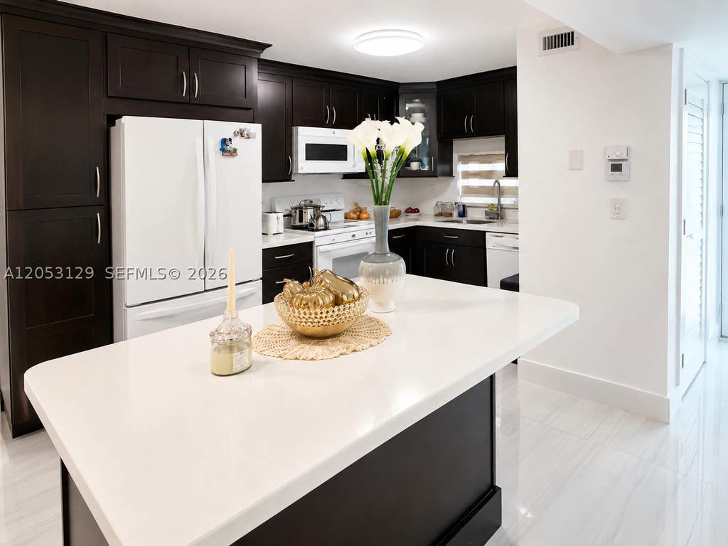 Photo of 8990 S Hollybrook Blvd #210, Pembroke Pines, FL 33025 (MLS # A12053129)