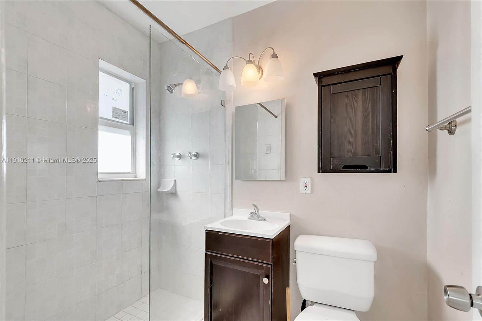 THE OAKS AT SOUTH MIAMI C - Residential Lease