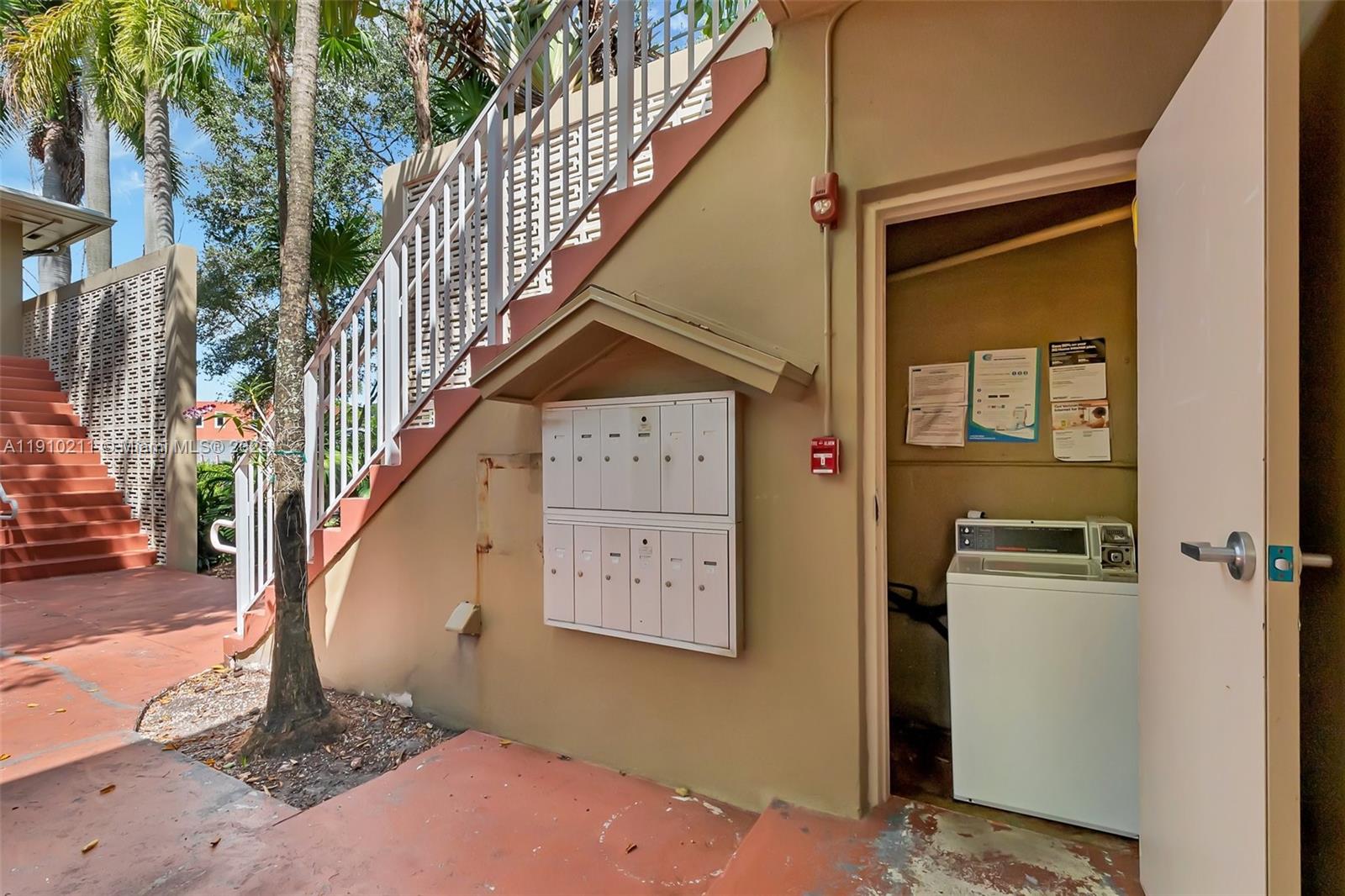 THE OAKS AT SOUTH MIAMI C - Residential Lease