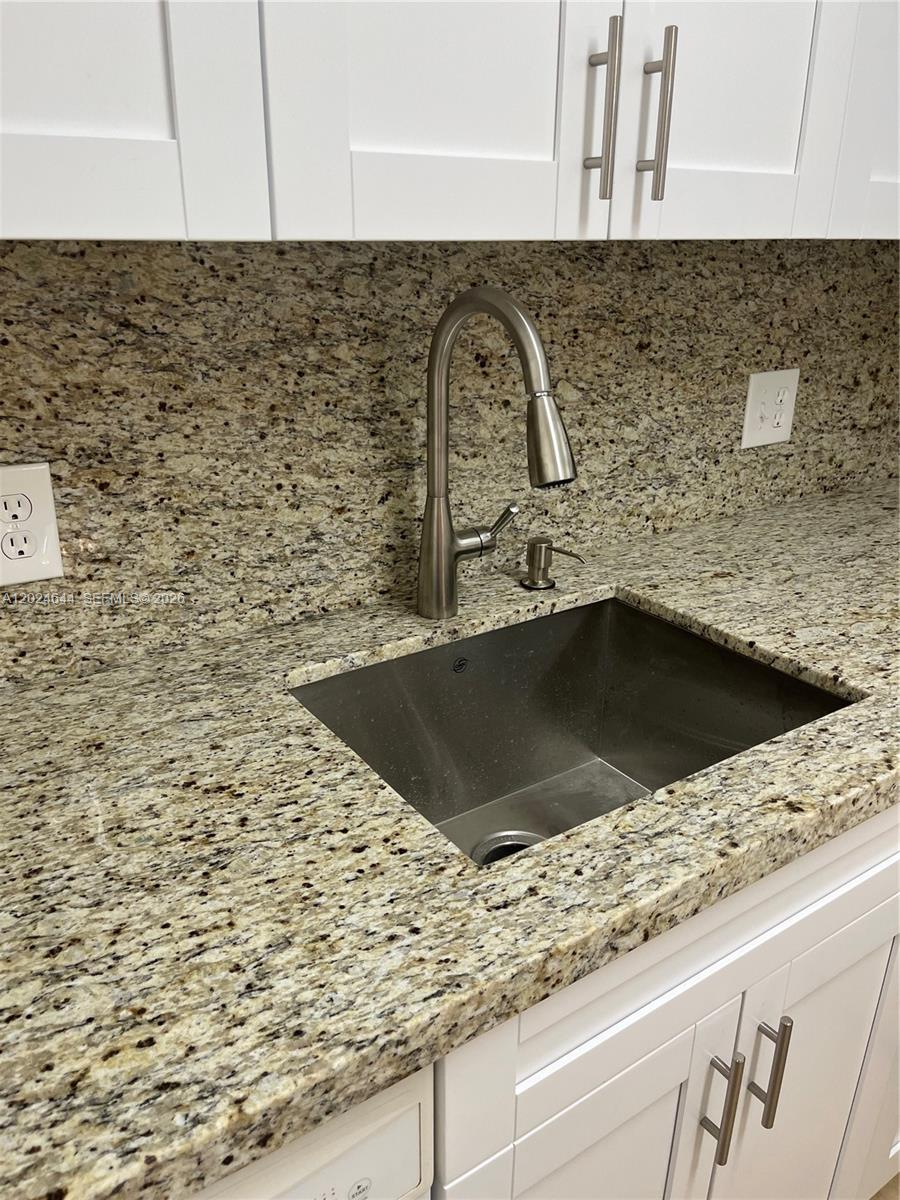 NEW HAMPTON AT CENTURY VI - Residential Lease