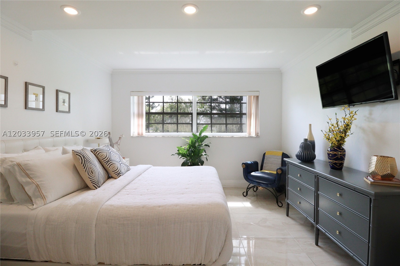 Photo 1 of 40 — 7797 Golf Circle Drive 208J, Margate, FL 33063