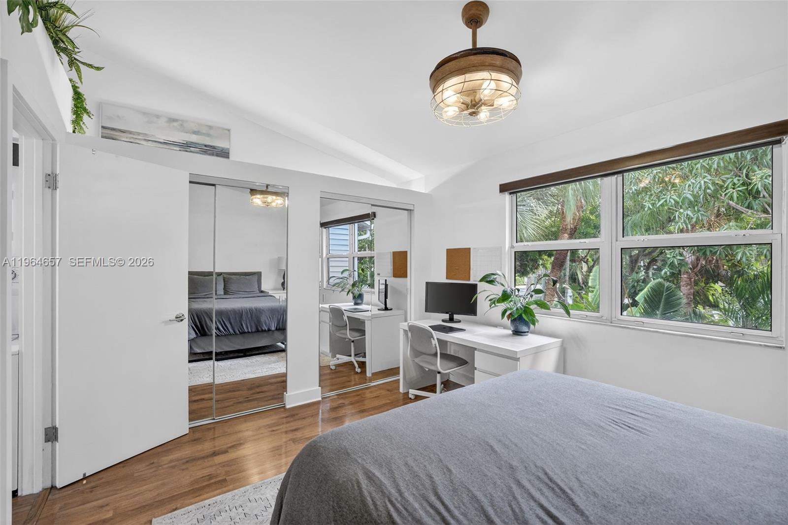 RESUBDIVISION OF LINDA TE - Residential