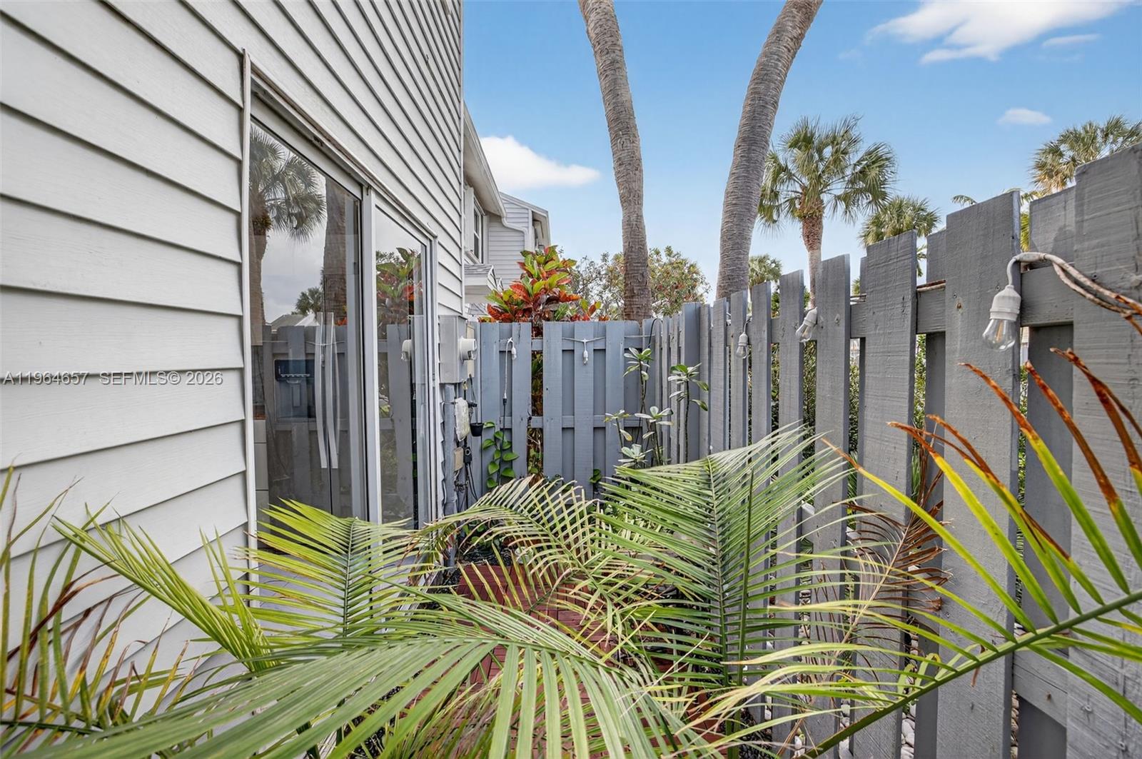 RESUBDIVISION OF LINDA TE - Residential