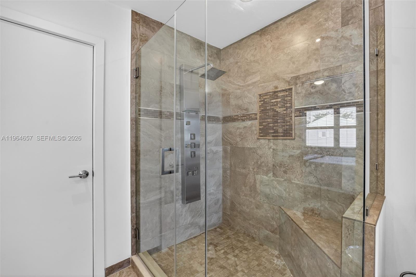 RESUBDIVISION OF LINDA TE - Residential