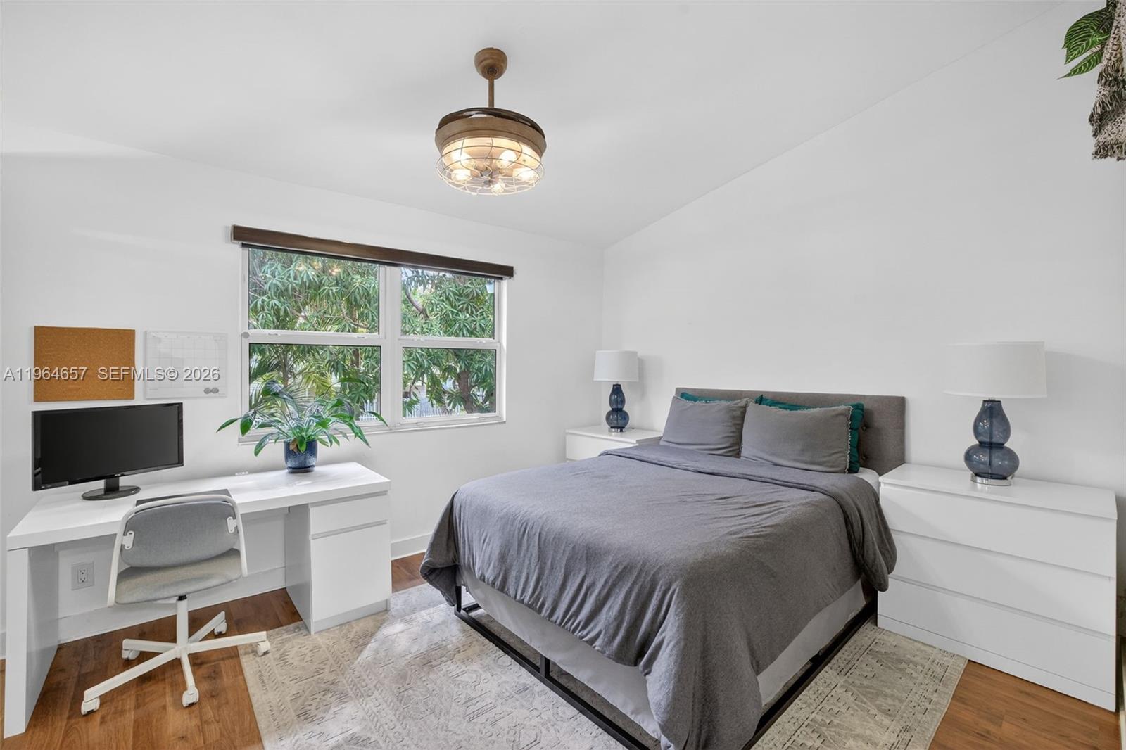 RESUBDIVISION OF LINDA TE - Residential