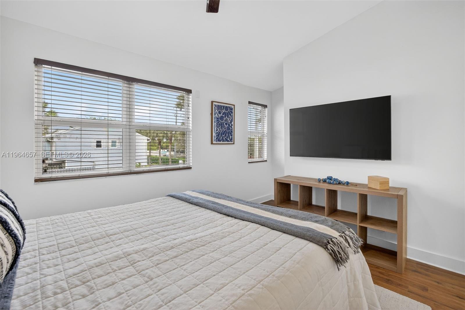 RESUBDIVISION OF LINDA TE - Residential