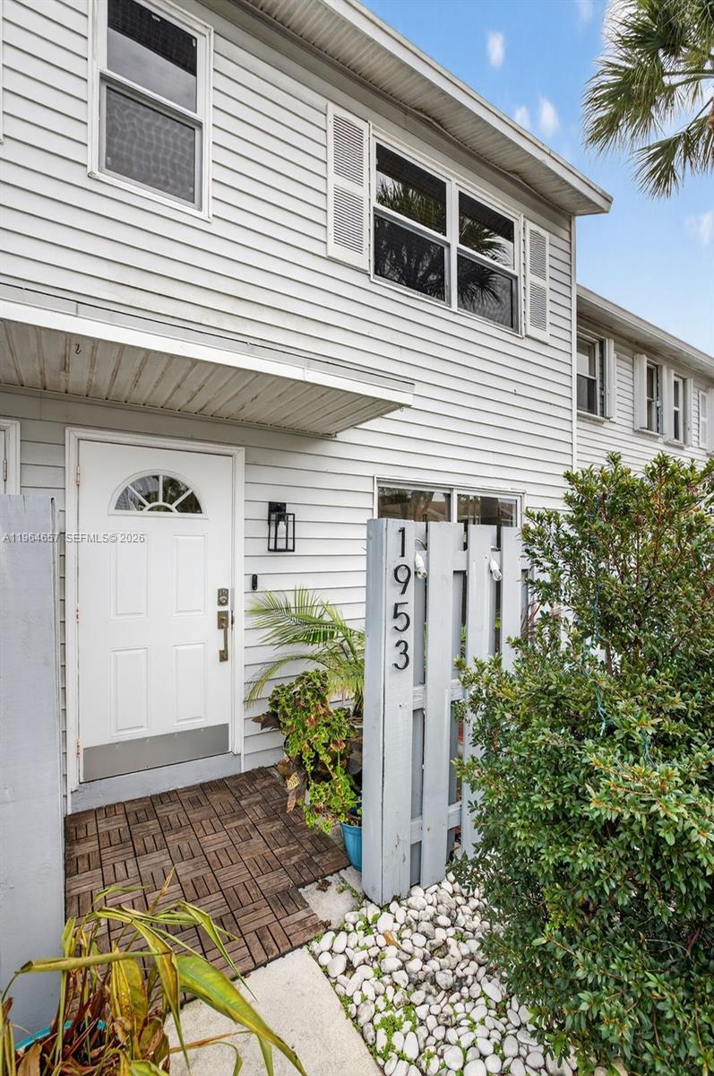 RESUBDIVISION OF LINDA TE - Residential