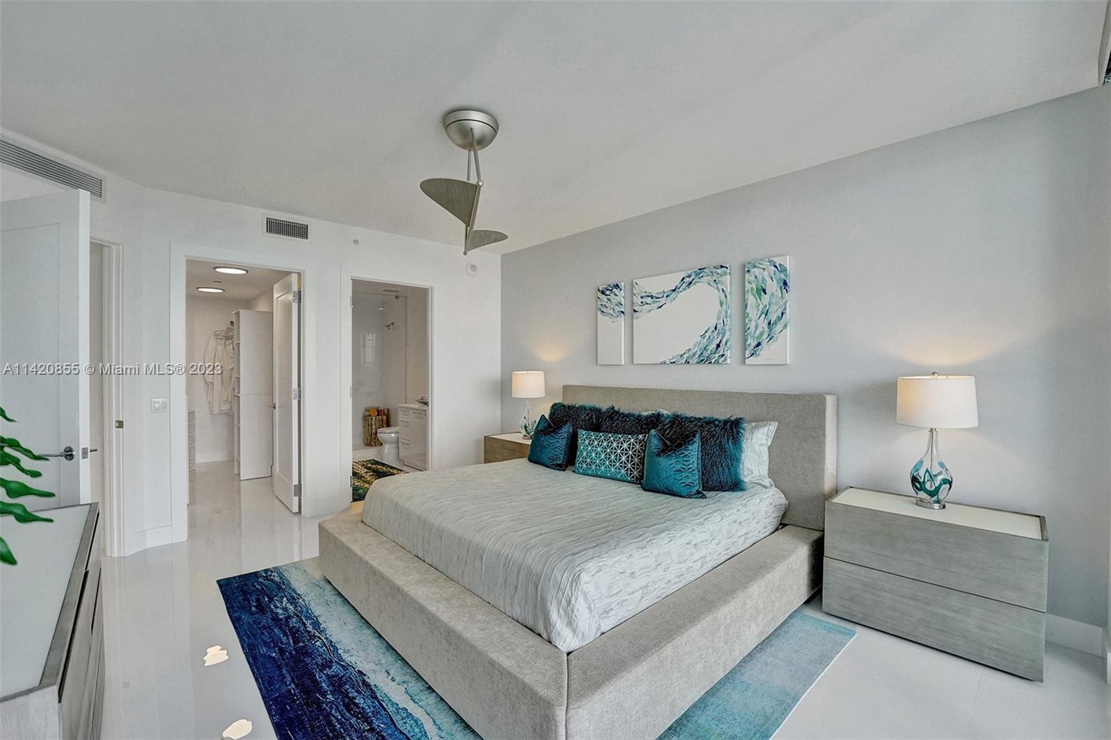 100 LAS OLAS CONDO - Residential