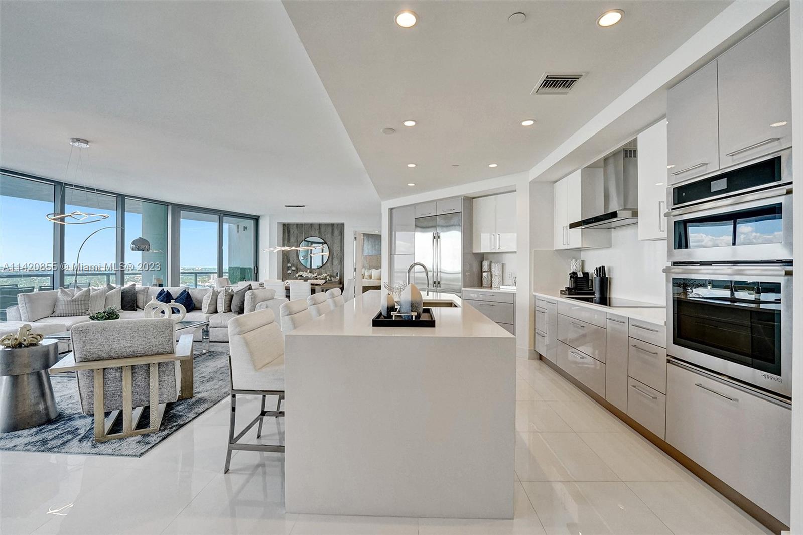 100 LAS OLAS CONDO - Residential