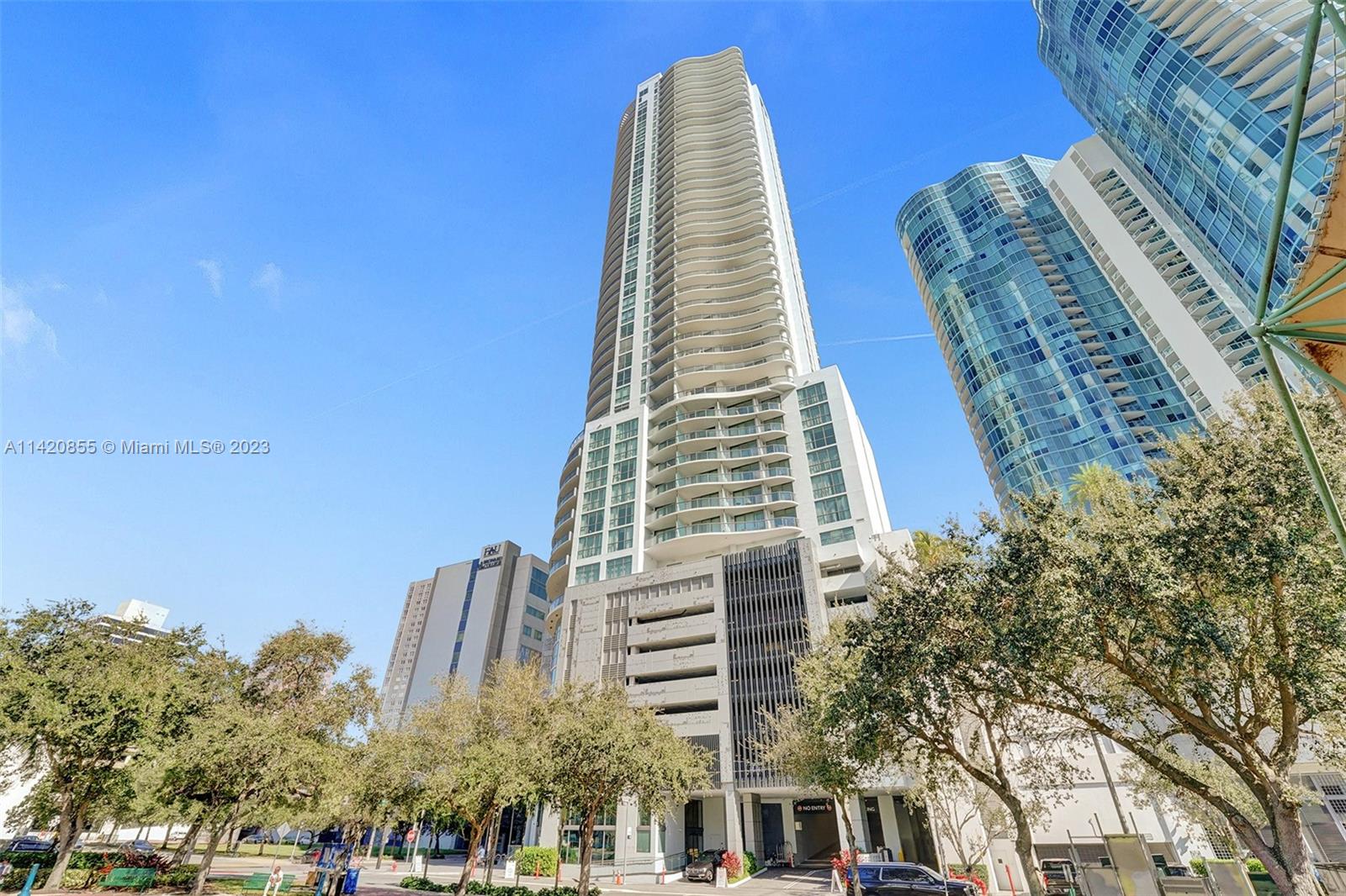 100 LAS OLAS CONDO - Residential