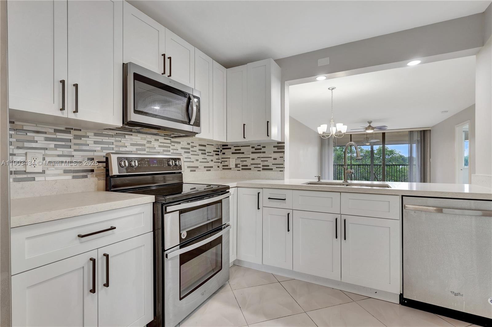 Bright, spacious, and beautifully updated! This 2-bedroom, 2-bath corner unit in Plantation offers modern living with a relaxing lake view and the peaceful sound of the water fountain right outside your window. The open layout, large bedrooms, and renovated kitchen and baths make this condo both stylish and comfortable.
Enjoy a private balcony perfect for morning coffee or unwinding after work. The community features a sparkling pool, clubhouse, and plenty of guest parking — all in a quiet, well-kept neighborhood close to shopping, dining, and major highways.
Move-in ready and designed for easy living — this is the perfect place to call home!