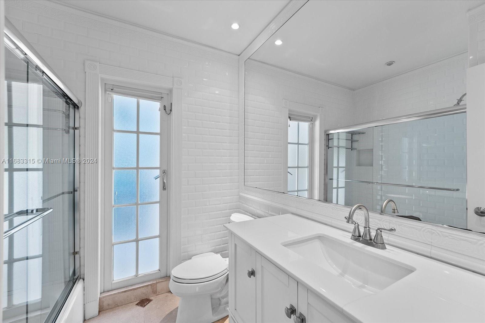 TROPICAL ISLE HOMES SUB 4 - Residential