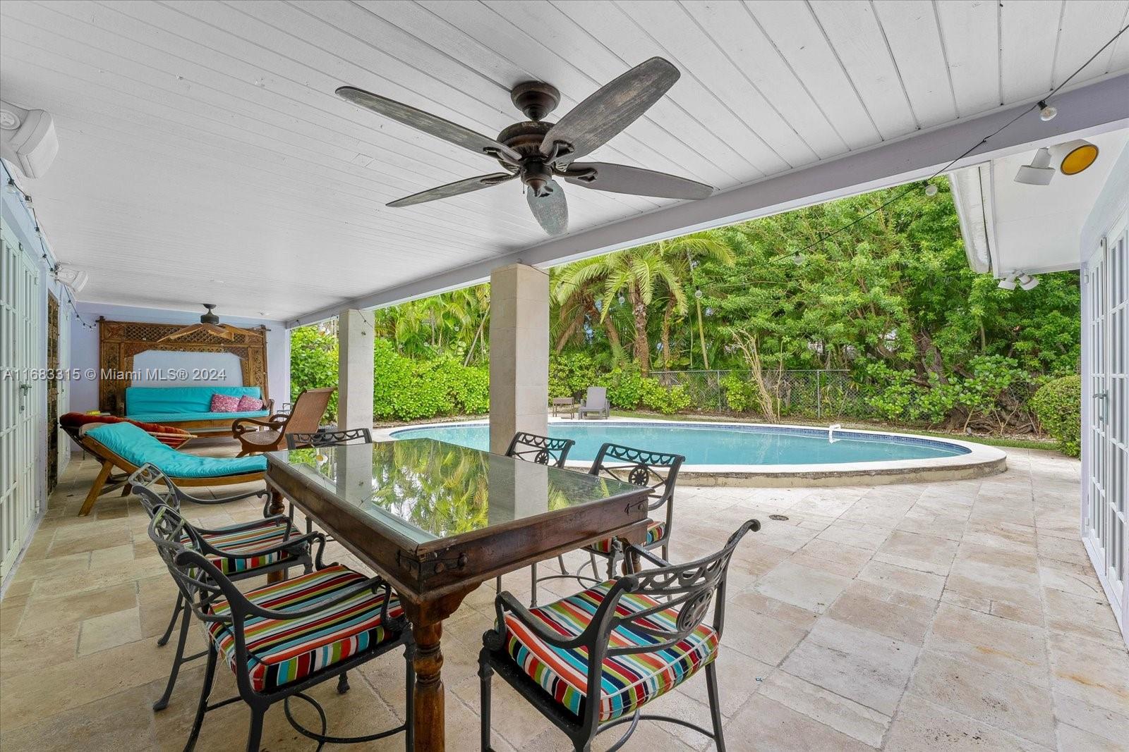 TROPICAL ISLE HOMES SUB 4 - Residential