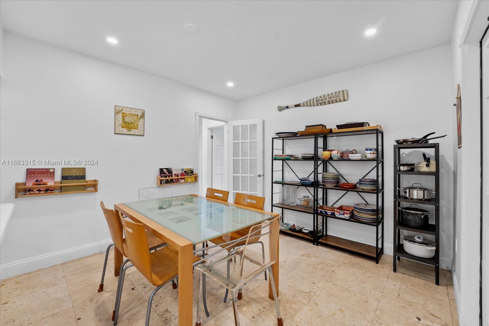 TROPICAL ISLE HOMES SUB 4 - Residential