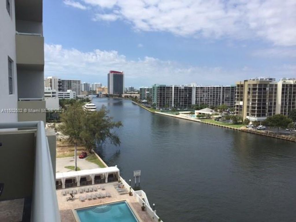 Photo of 3000 S Ocean Dr #816, Hollywood, FL 33019 (MLS # A11502502)