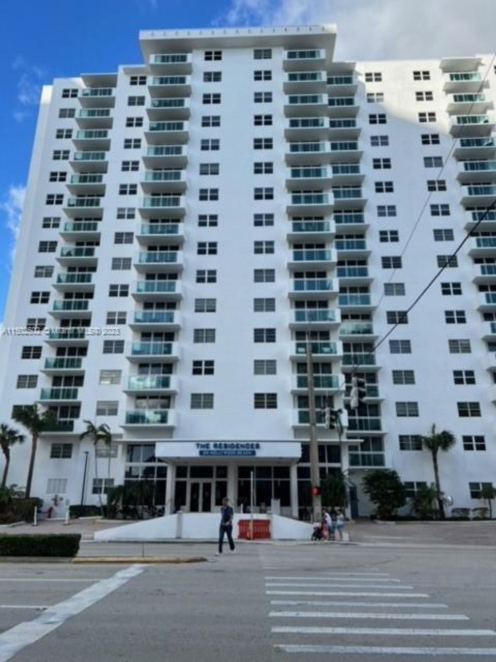 Photo of 3000 S Ocean Dr #816, Hollywood, FL 33019 (MLS # A11502502)
