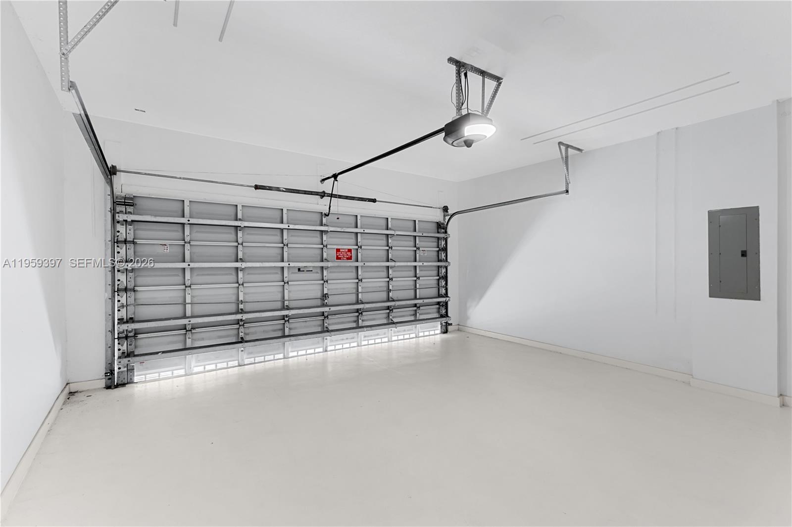 DORAL ISLES NORTH SEC ONE - Residential