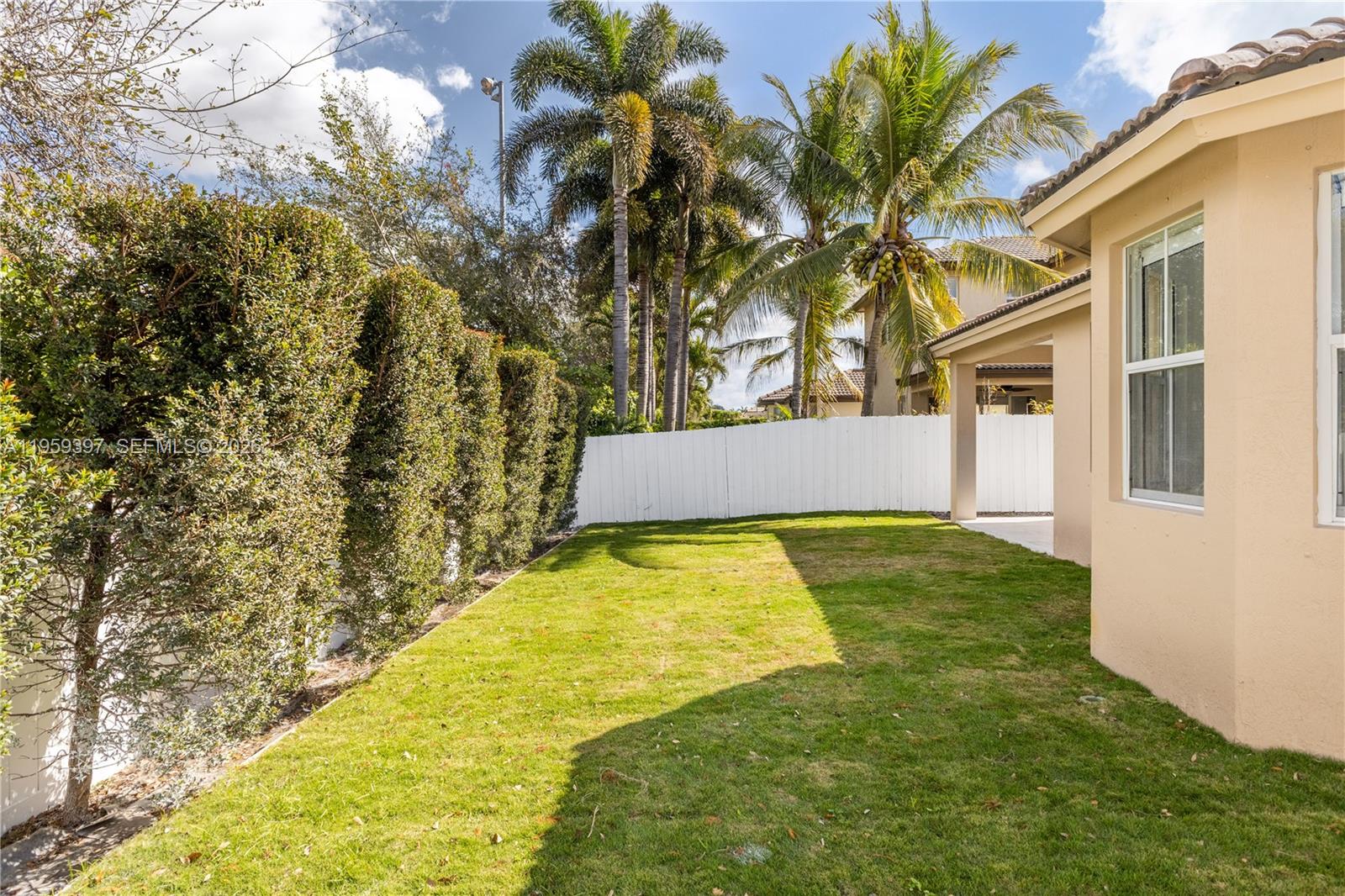 DORAL ISLES NORTH SEC ONE - Residential