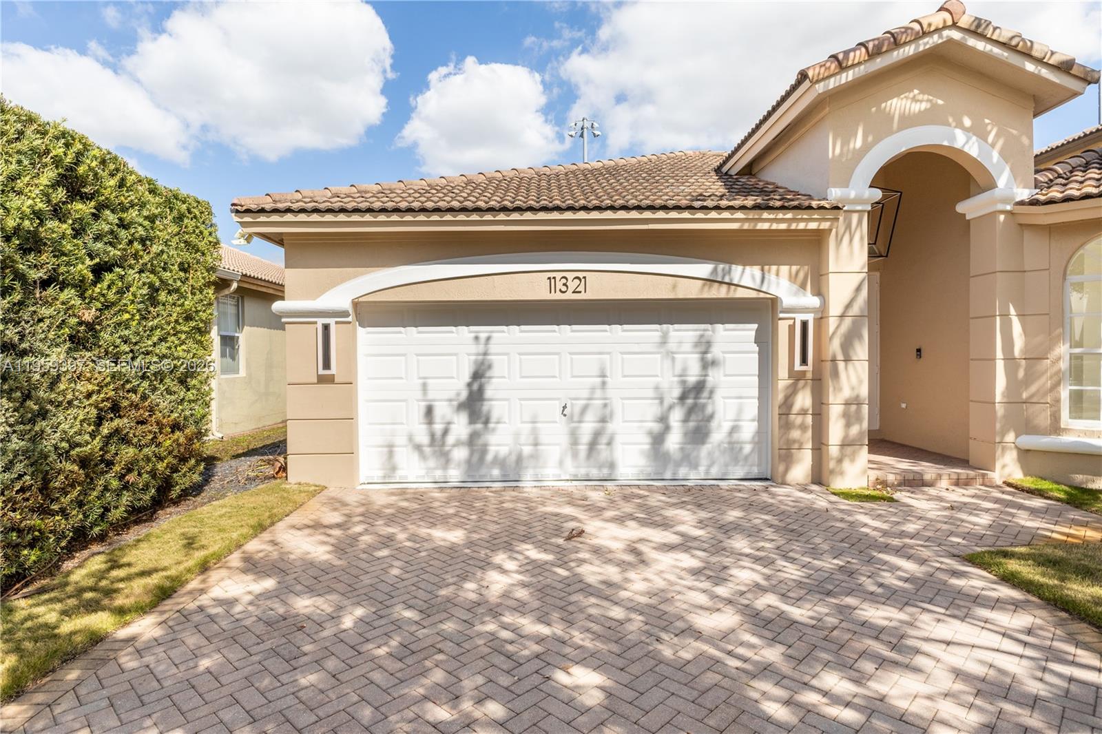 DORAL ISLES NORTH SEC ONE - Residential