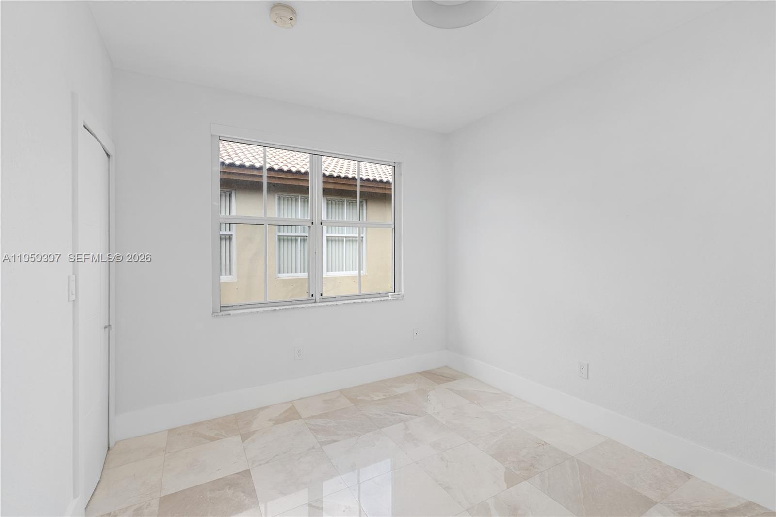 DORAL ISLES NORTH SEC ONE - Residential