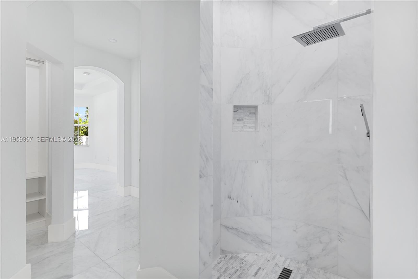 DORAL ISLES NORTH SEC ONE - Residential